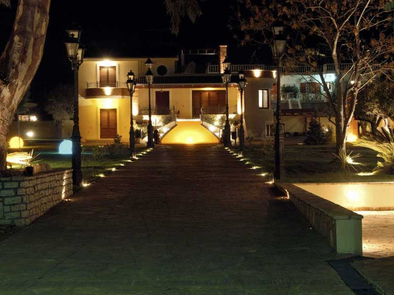 Διώροφη κατοικία με υπόγειο - Άβυθος (Άκολη) Ροδοδαφνης, Αχαΐα