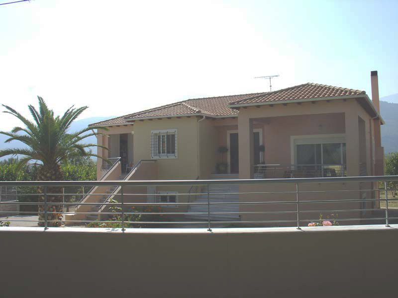 Ισόγειος κατοικία με υπόγειο Άγιος Αθανάσιος, Αίγιο