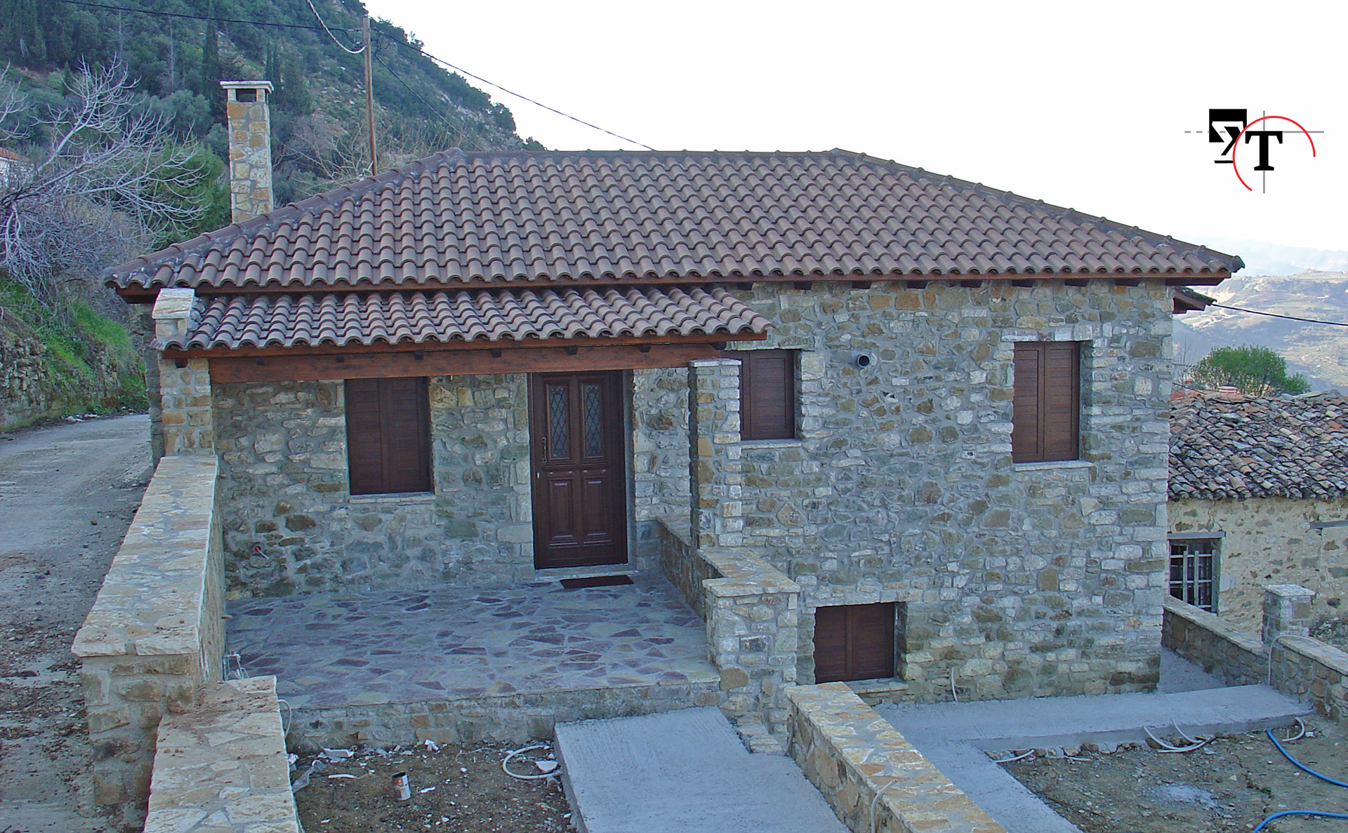 Ισόγειος οικία με υπόγειο -Τεχνικά γραφεία Αχαΐα